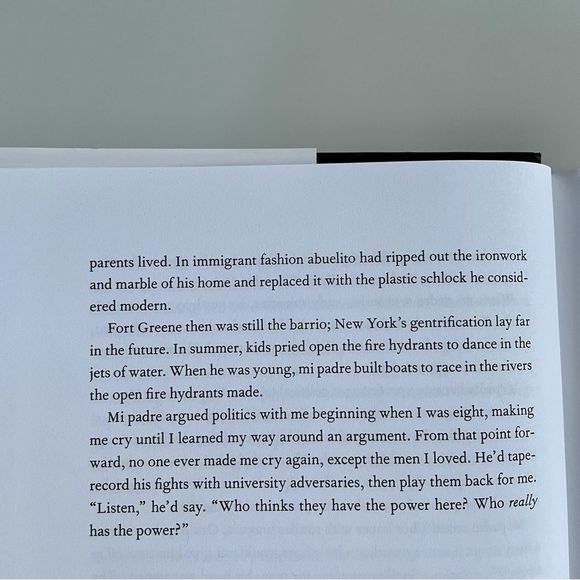 BOOK, Non Fiction, âDrawing Bloodâ,âMolly Crabapple, 338 Pages, Hardcove⊠- Picture 14 of 16